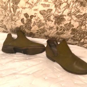Bamboo Olive Booties